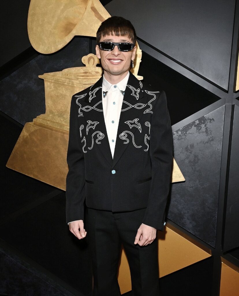 Grammy winner Peso Pluma Haircut 