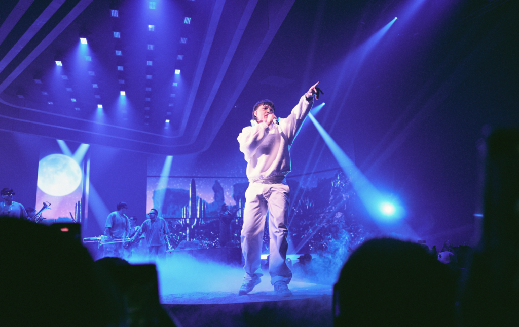 Peso Pluma hair cut amazon live